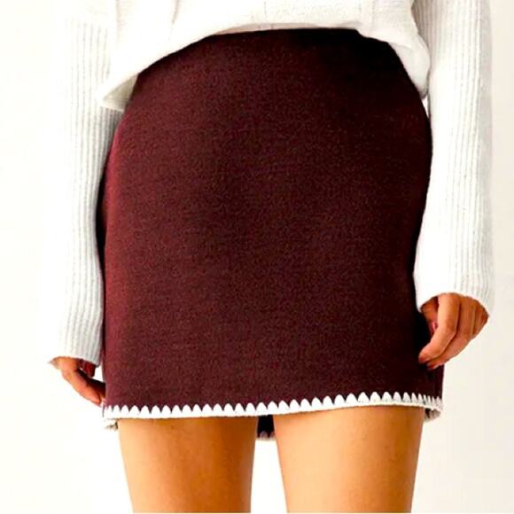 NWOT REVOLVE & MINIMALIST lovers COMMENSE Burgundy felt mini skirt M - Picture 2 of 6